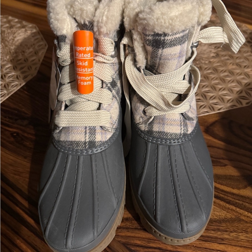 Ozark Trail Plaid Boots with Faux Fur - Women’s size 9